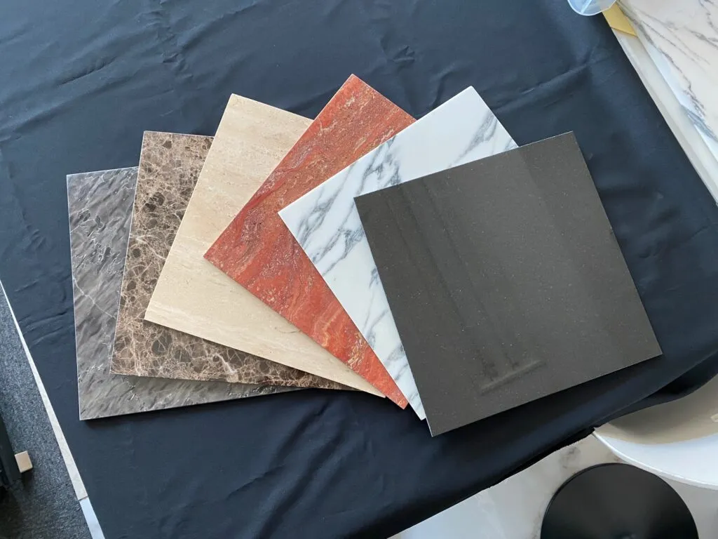 大理石を厚さ4mmに薄板軽量化。BOSストーンの天然石複合版で従来の不