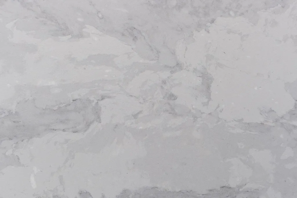 米山産業が扱う「ビコストーン」。5mmの薄さで天然石の高級感を